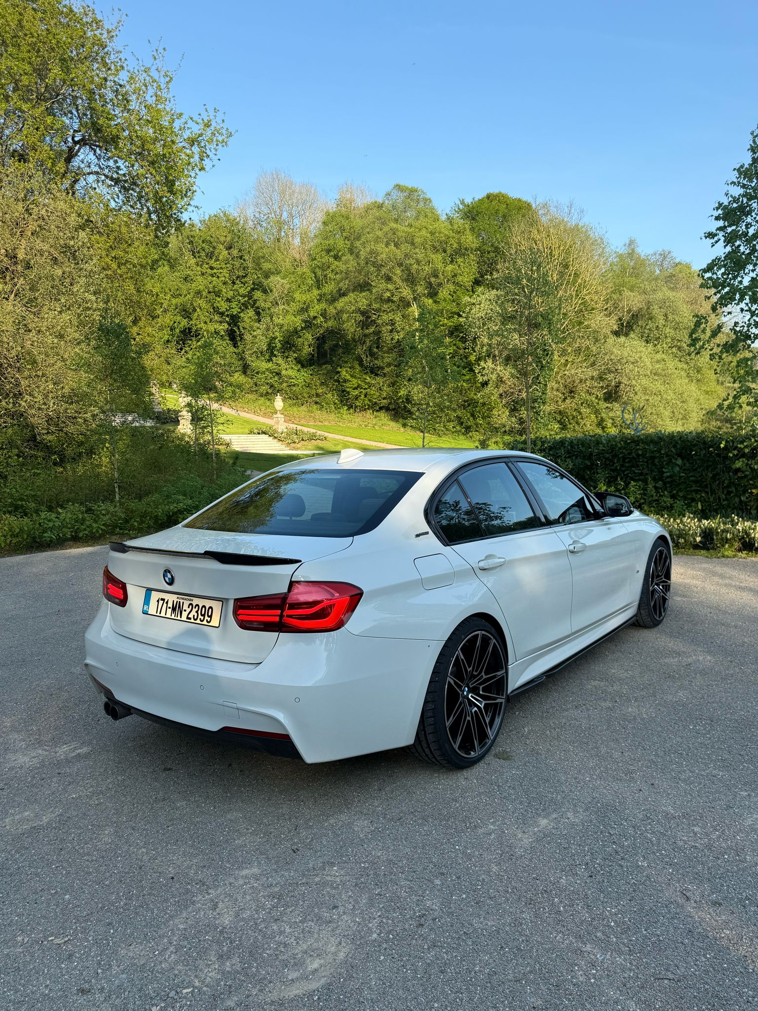 BMW 330e M Sport Auto gallery image 6