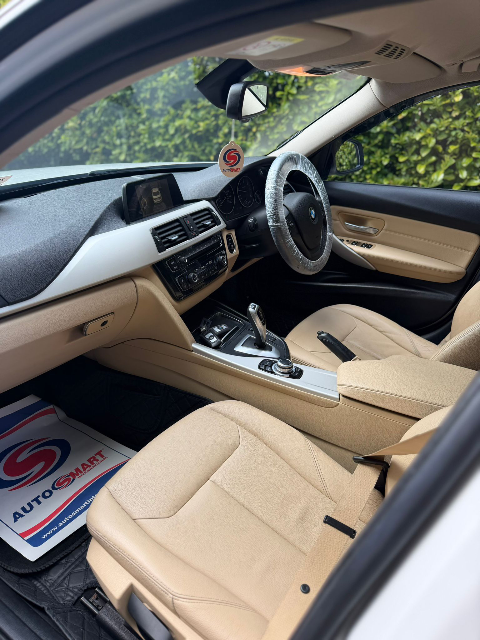 BMW 320d Sport Auto gallery image 15