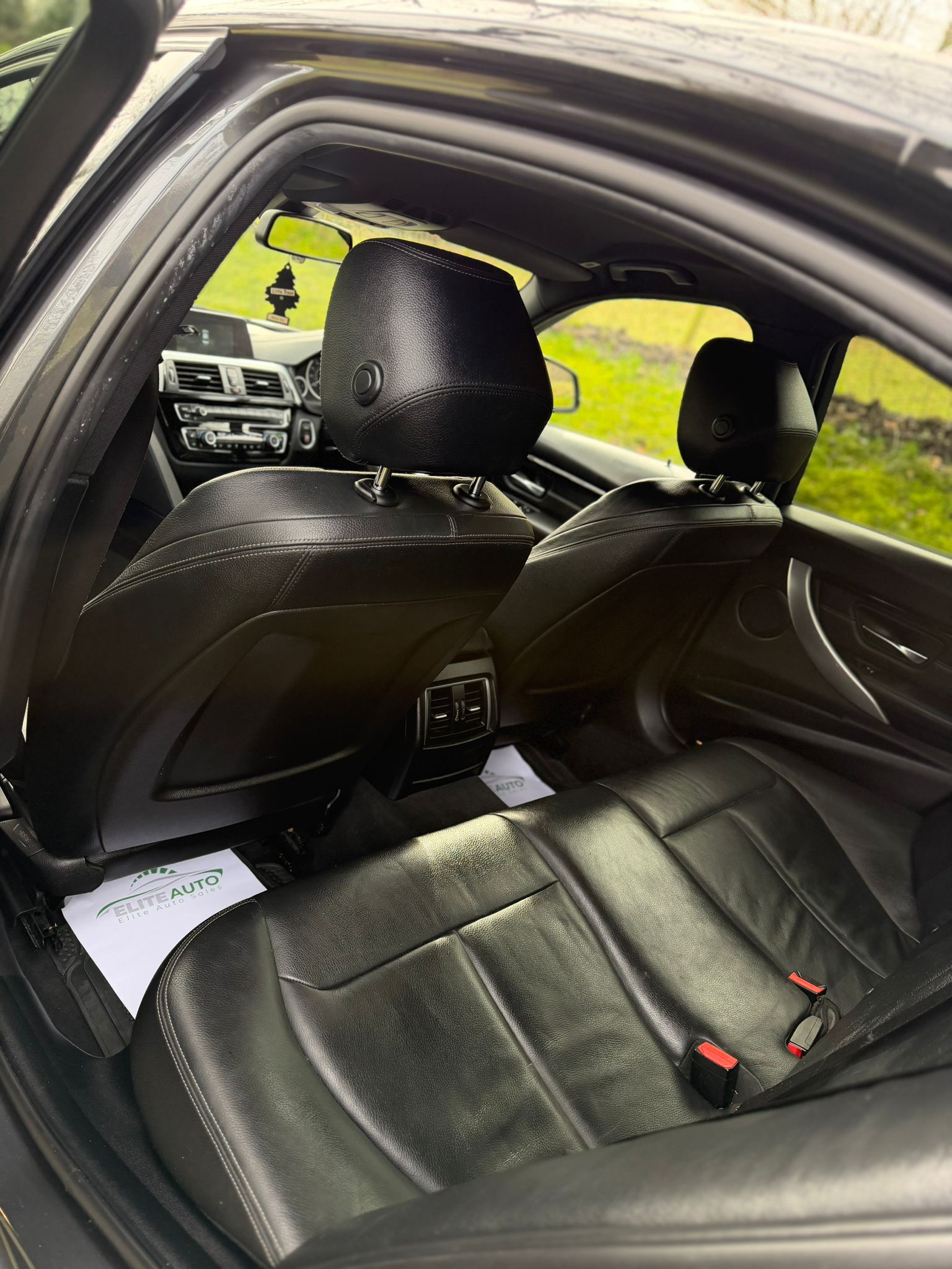 BMW 320d M Sport Auto gallery image 13