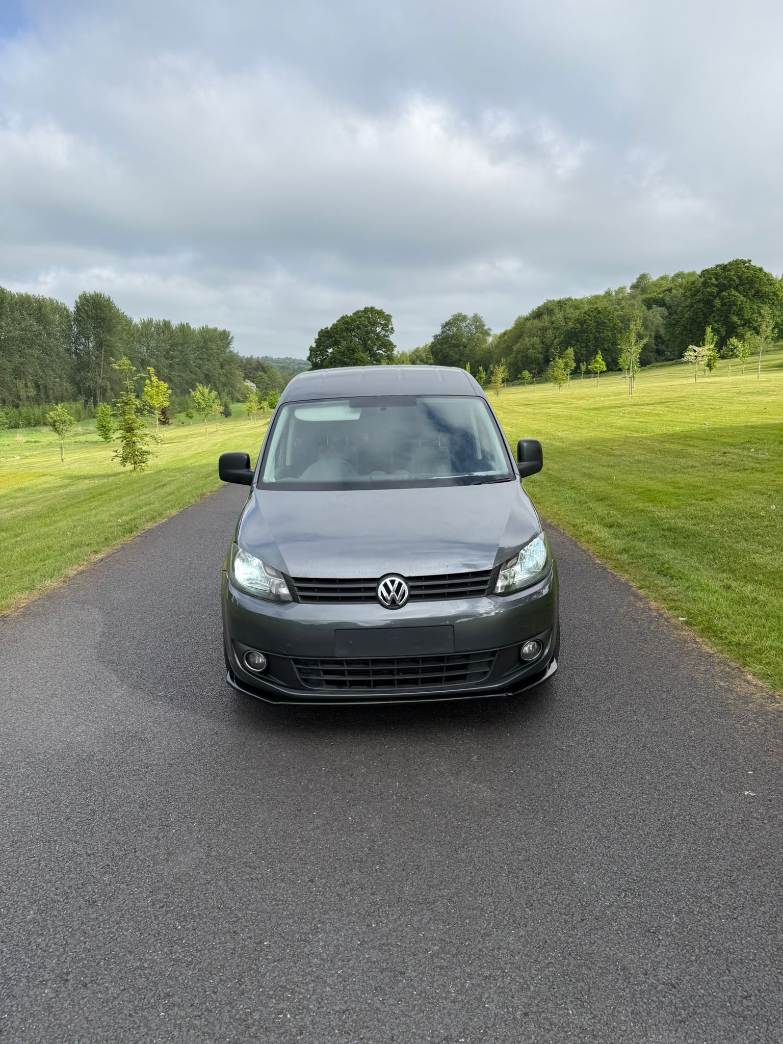 Volkswagen Caddy Highline gallery image 2