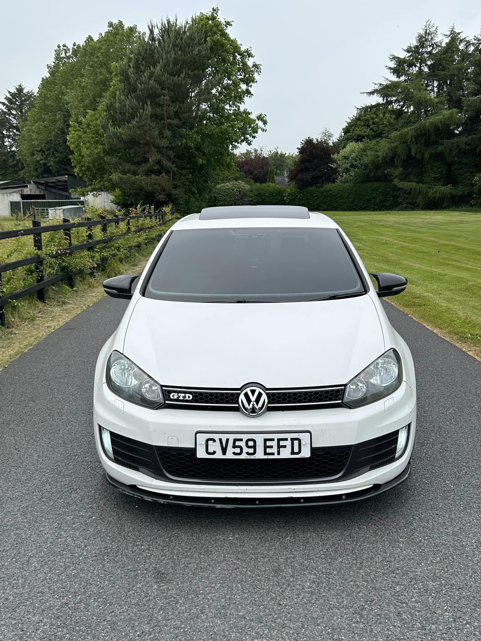 Volkswagen Golf GTD Sunroof gallery image 5