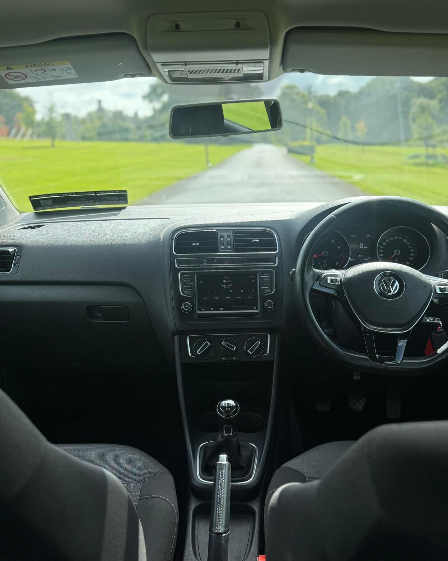 Volkswagen Polo 1.2 TSI Manual gallery image 5