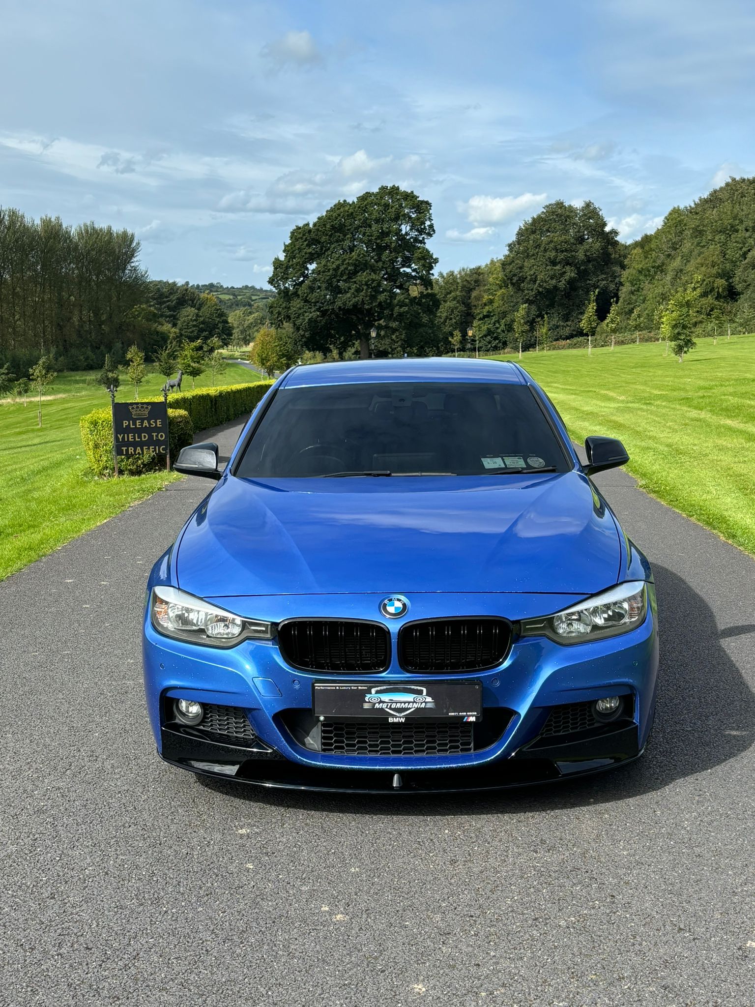 BMW 330d Auto gallery image 11