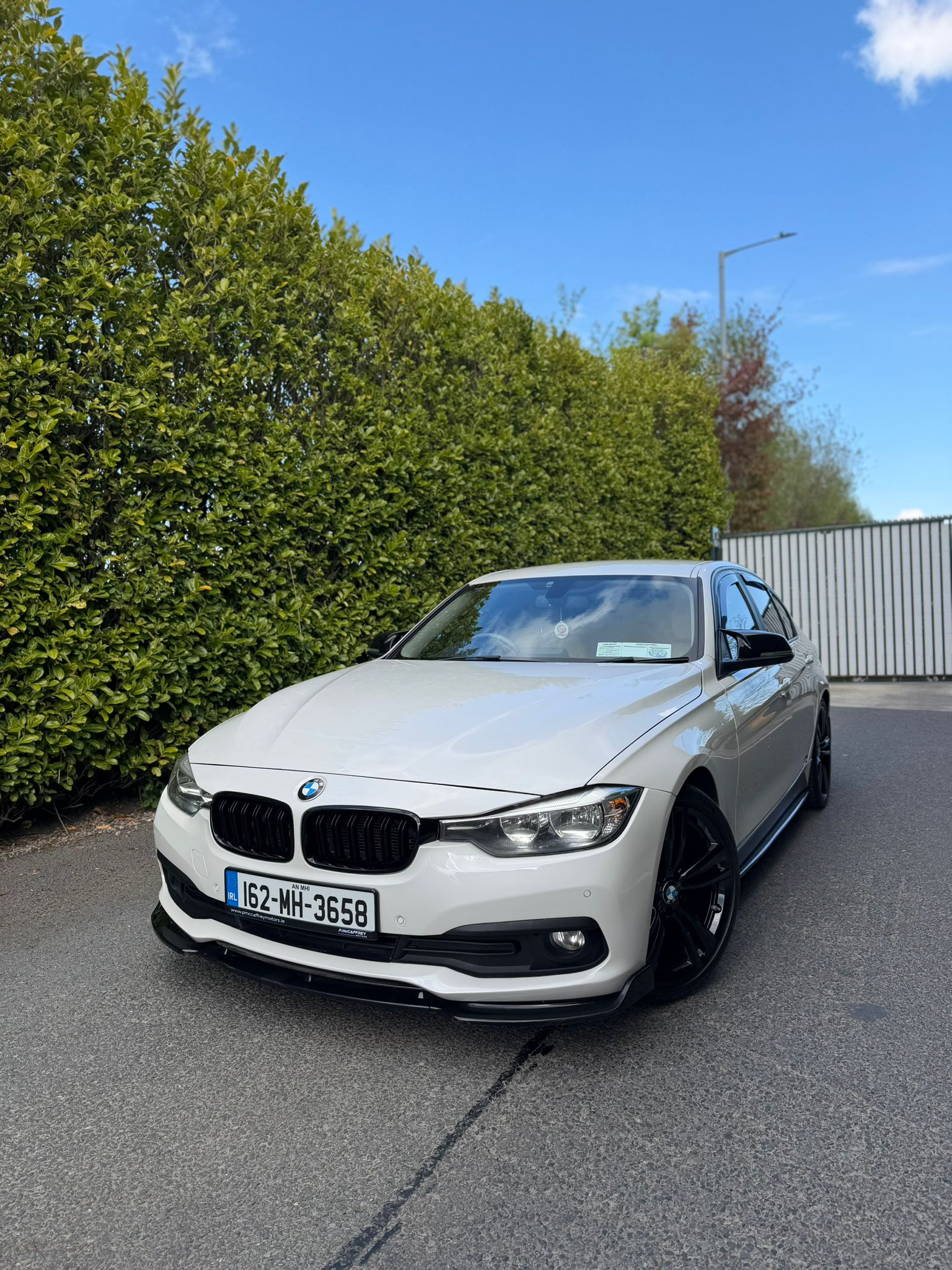 BMW 320d Sport Auto gallery image 3