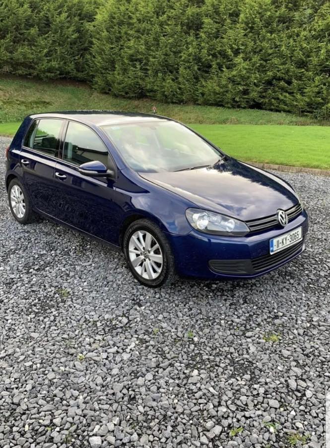 Volkswagen Golf Highline 1.6 gallery image 2