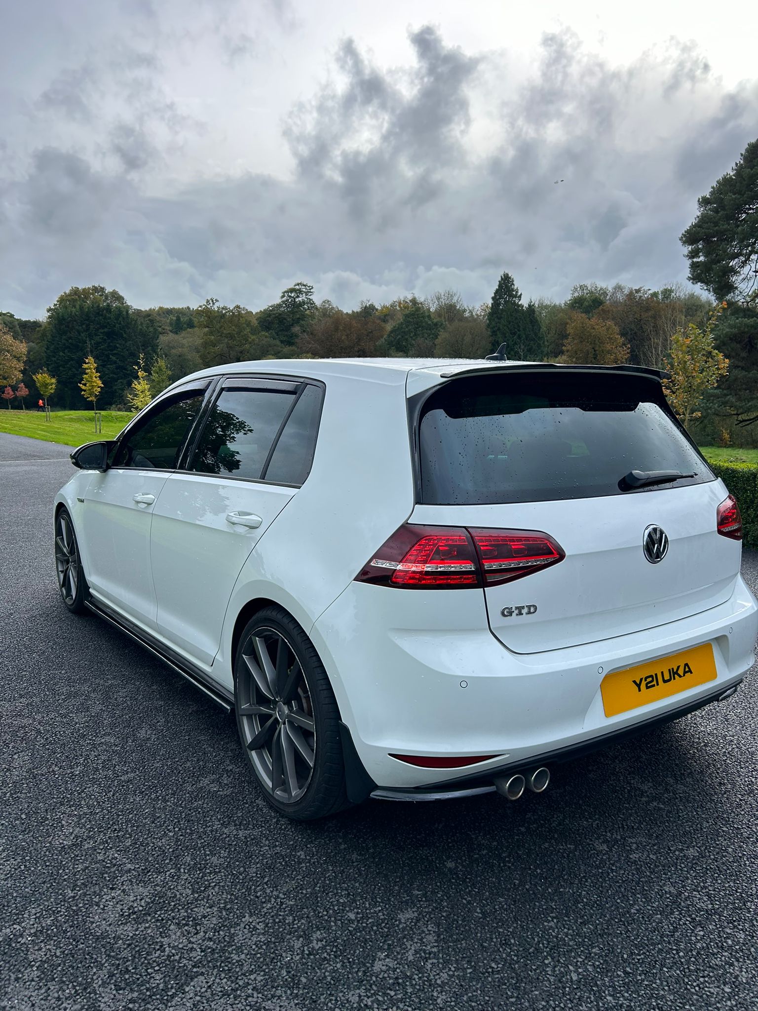 Volkswagen Golf GTD 2.0 TDI gallery image 8
