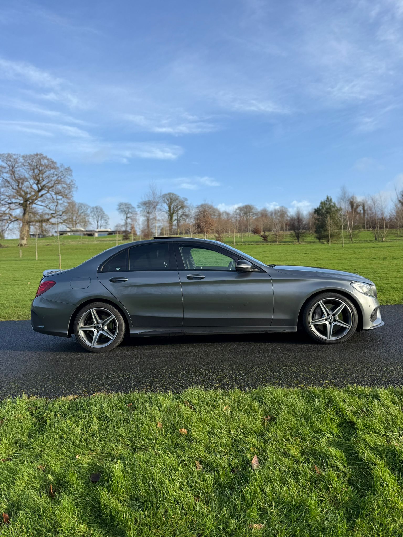 Mercedes-Benz C250 AMG Line Auto gallery image 8
