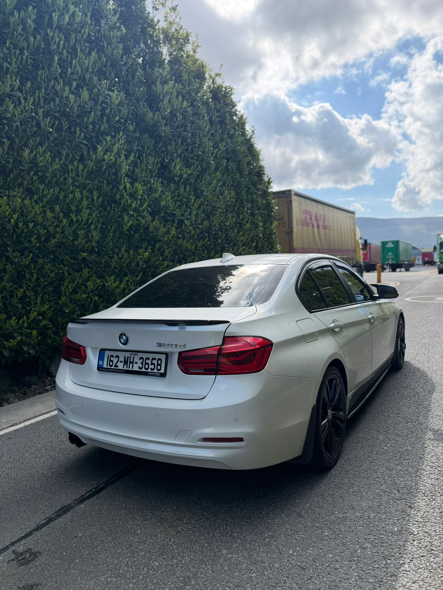 BMW 320d Sport Auto gallery image 7