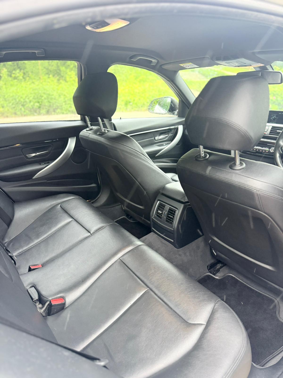 BMW 320d M Sport Auto gallery image 8