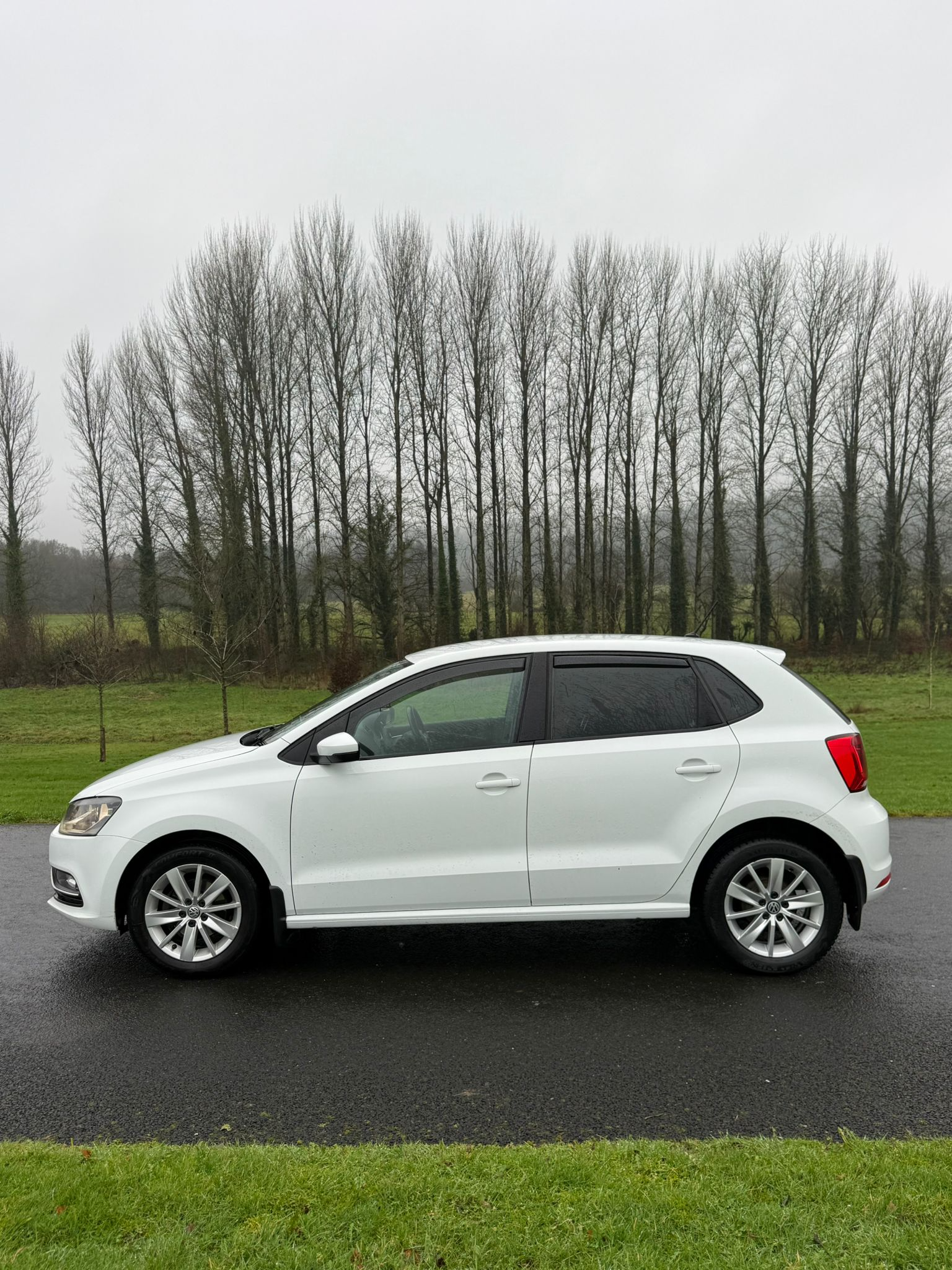 Volkswagen Polo 1.0 Manual gallery image 7