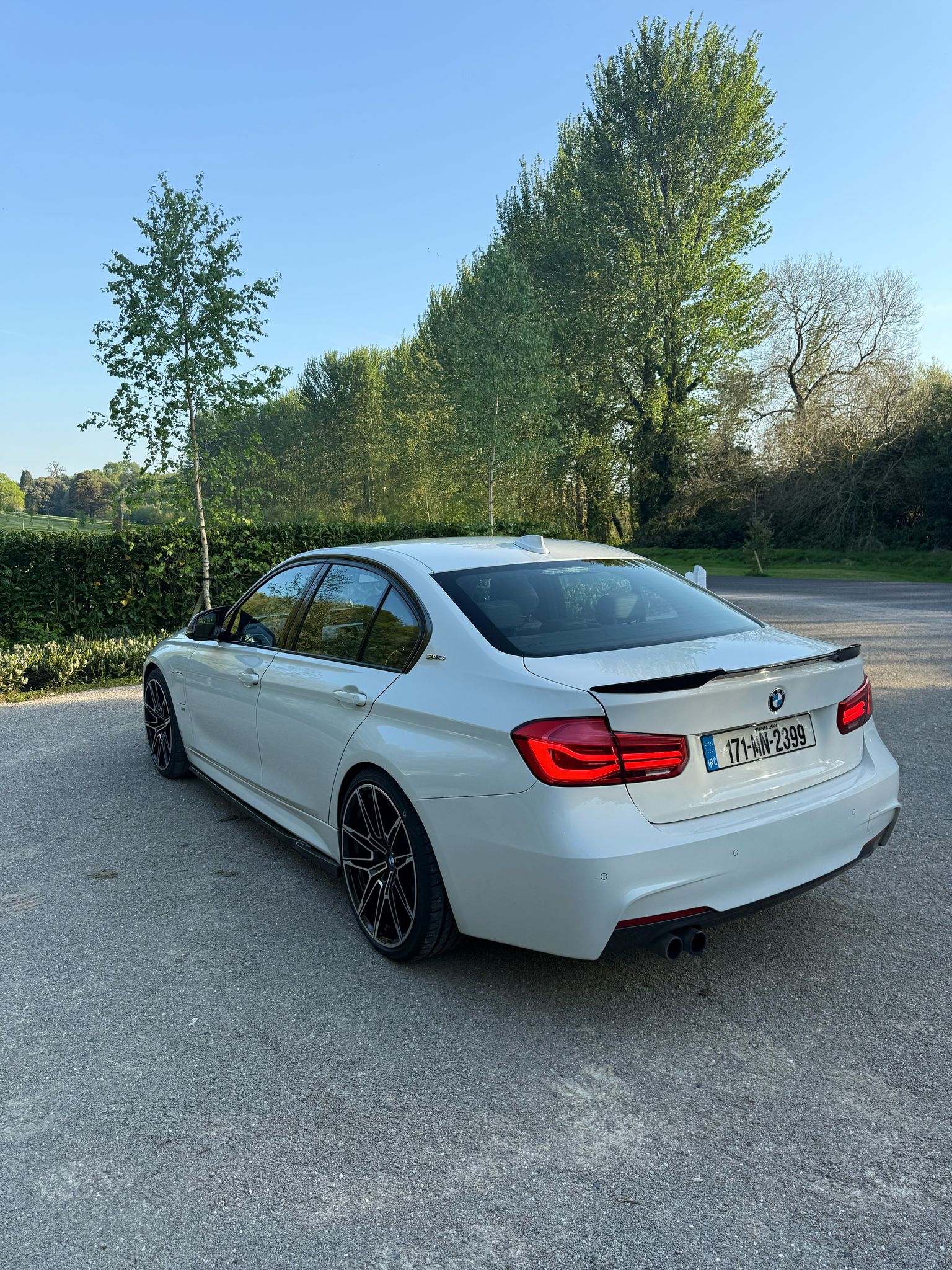 BMW 330e M Sport Auto gallery image 5