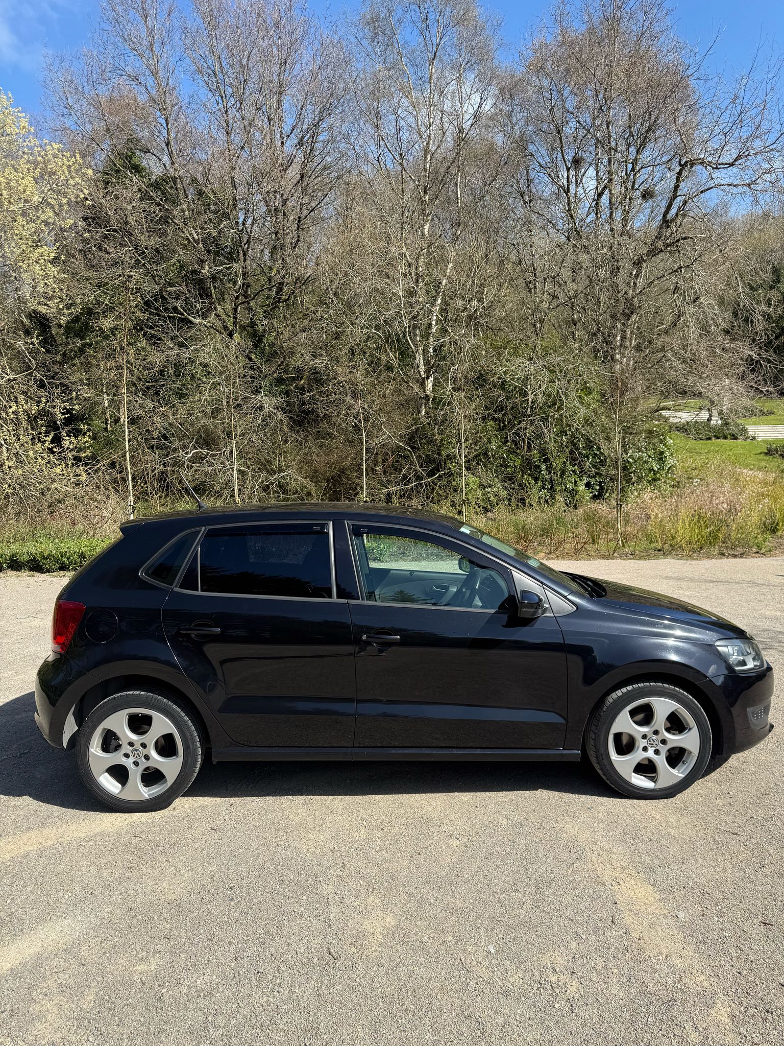 Volkswagen Polo Automatic gallery image 9