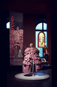 Bonami ledenpoppen in tentoonstelling