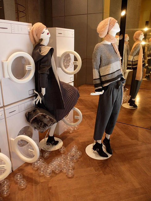 Instore display presentation