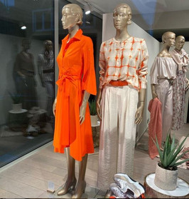 Boetiek winkel met Bonami mannequins