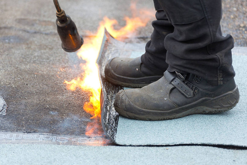 Flachdach bitumen.jpg