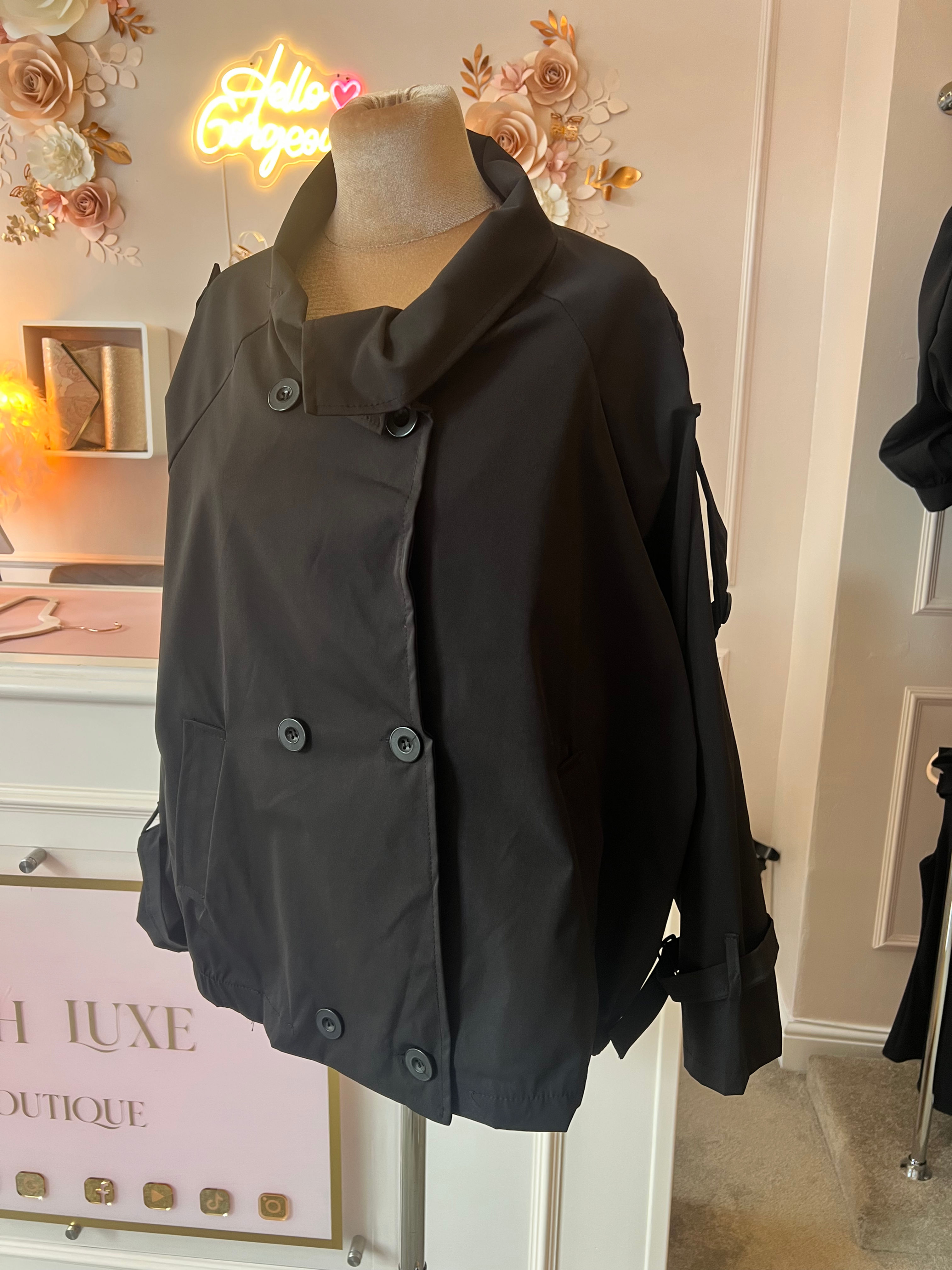 Trench style jacket in black 
