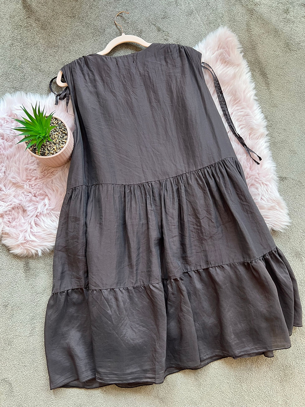 Thumbnail: Tiered dress in chocolate with tie detail shoulders 