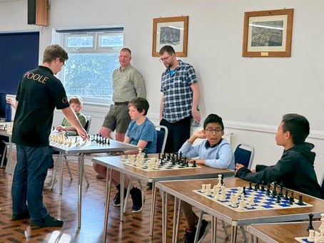 FM OLIVER STUBBS TAKES ON PORTISHEAD JUNIORS!