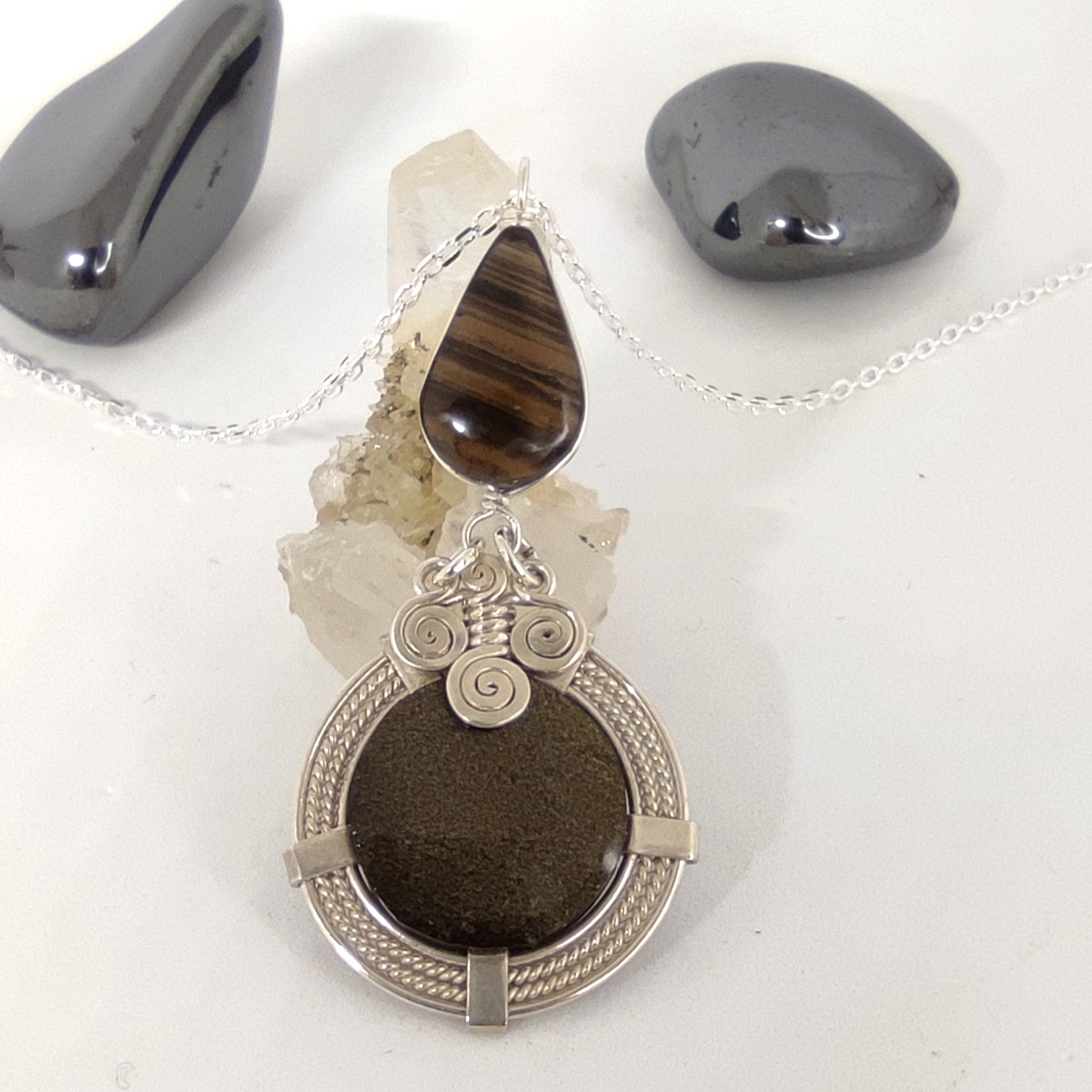 Pendentif Obsidienne Dorée