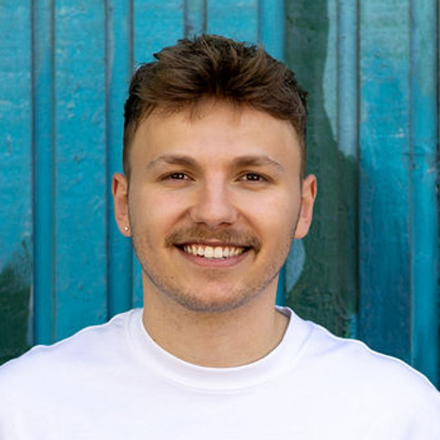 elit-hoti-voice-teacher-vancouver-chorus-studio-1.jpg