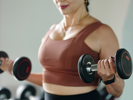 ✨ You Don’t Need to Lift Heavy… But After 40, You Do Need to Lift Smart