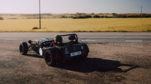 Autofotograafia ning sõidukite jäädvustamine Tartus.