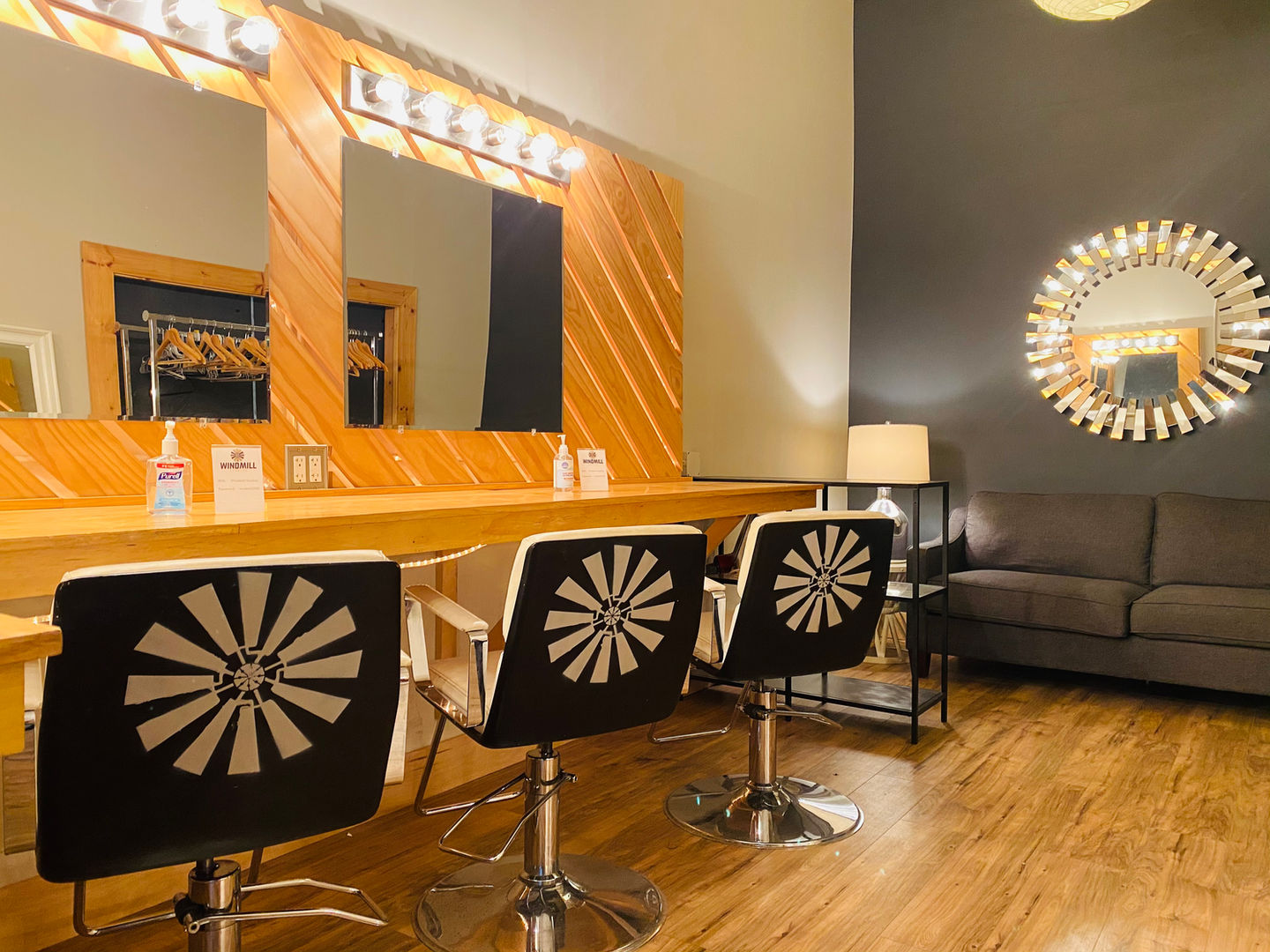 Hair & Makeup Room, Private HMU/Greenroom in studio
