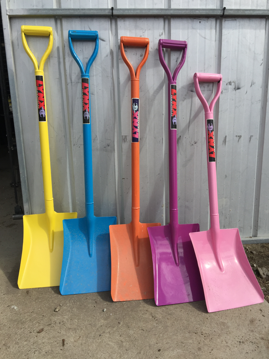 Coloured Shovels