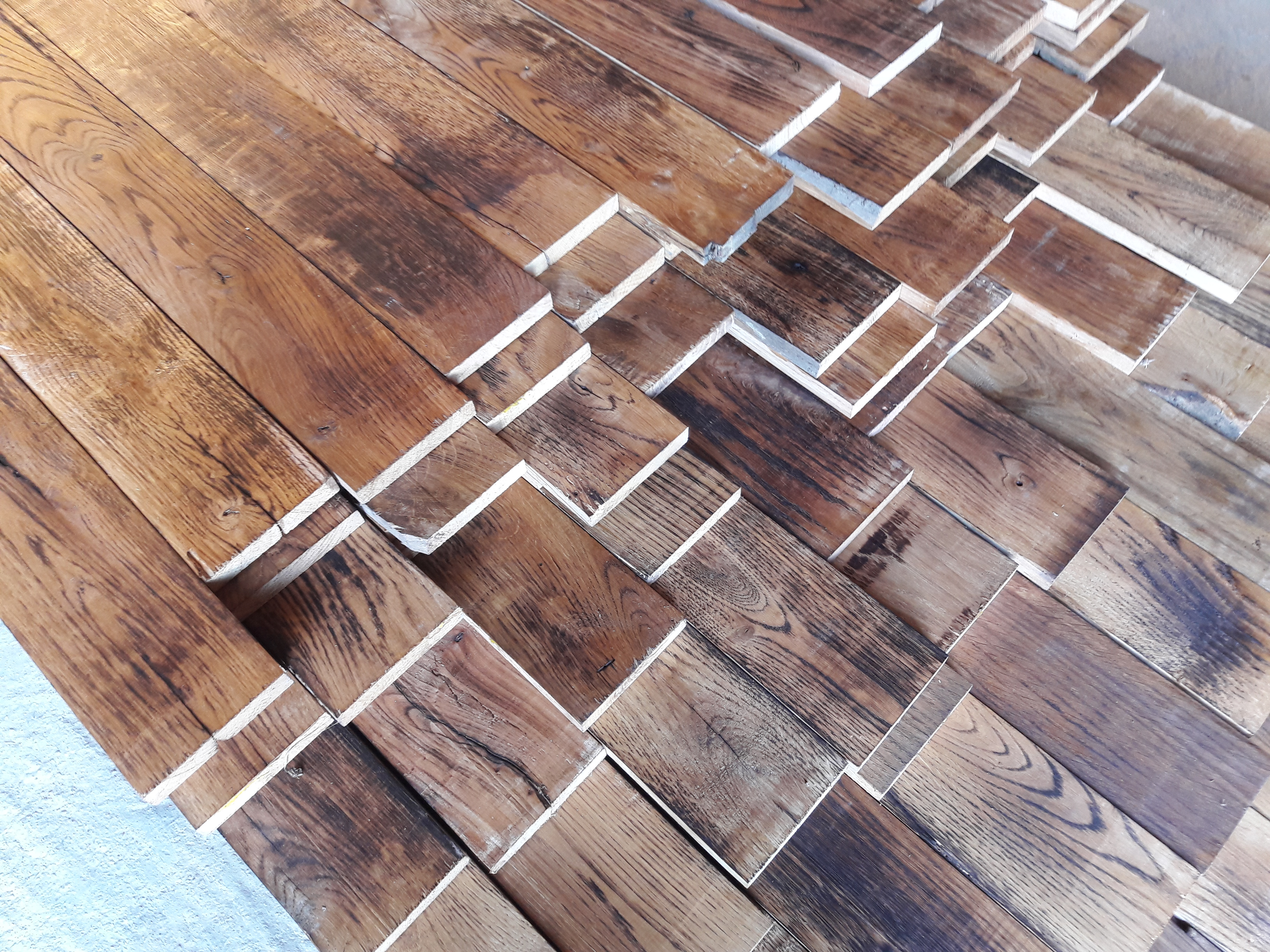 Caramel Oak Strip flooring