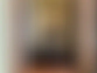 長崎市の仏壇・仏具店「おぶつだんの利休堂」による納品事例。長崎市上戸町のお客様宅の仏間に安置された、真宗大谷派(お東)仕様の美しい国産金仏壇。金箔と朱色のコントラストが映える伝統的な佇まい。