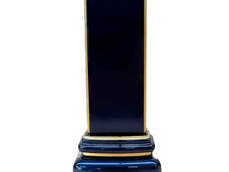 長崎市の仏壇・仏具・お香専門店「おぶつだんの利休堂」が紹介する、お位牌の種類と選び方ガイド。人気のブルーブラック色のモダン位牌の写真