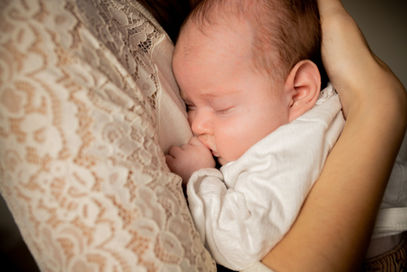 shooting séance photo naissance nourisson bébé nouveau-né famille Angers Cholet Marie-L.G. Photographie détails