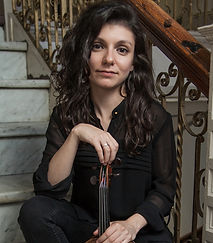 Lilit Hartunian headshot 2024 (1)_edited.jpg