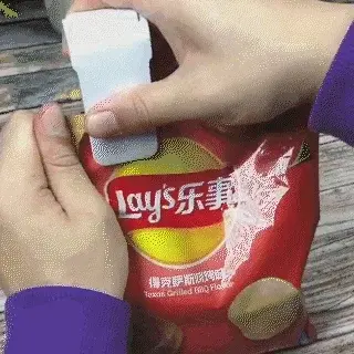 Thumbnail: Portable Mini Sealer Home Heat Bag Plastic Food Snacks Bag Sealing Machine Food 