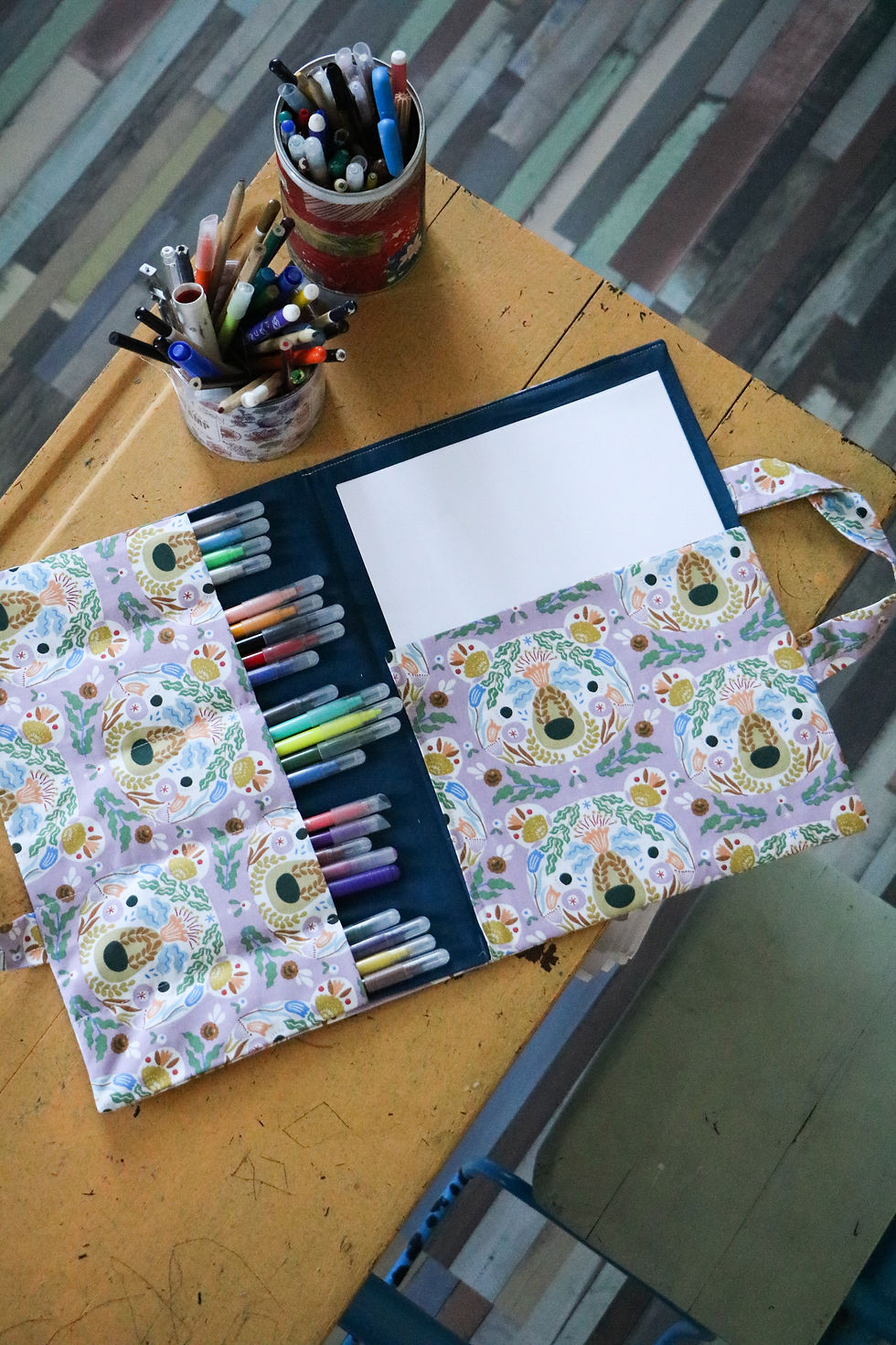 Miniature : Valise de coloriage motif ourson sur fond violine