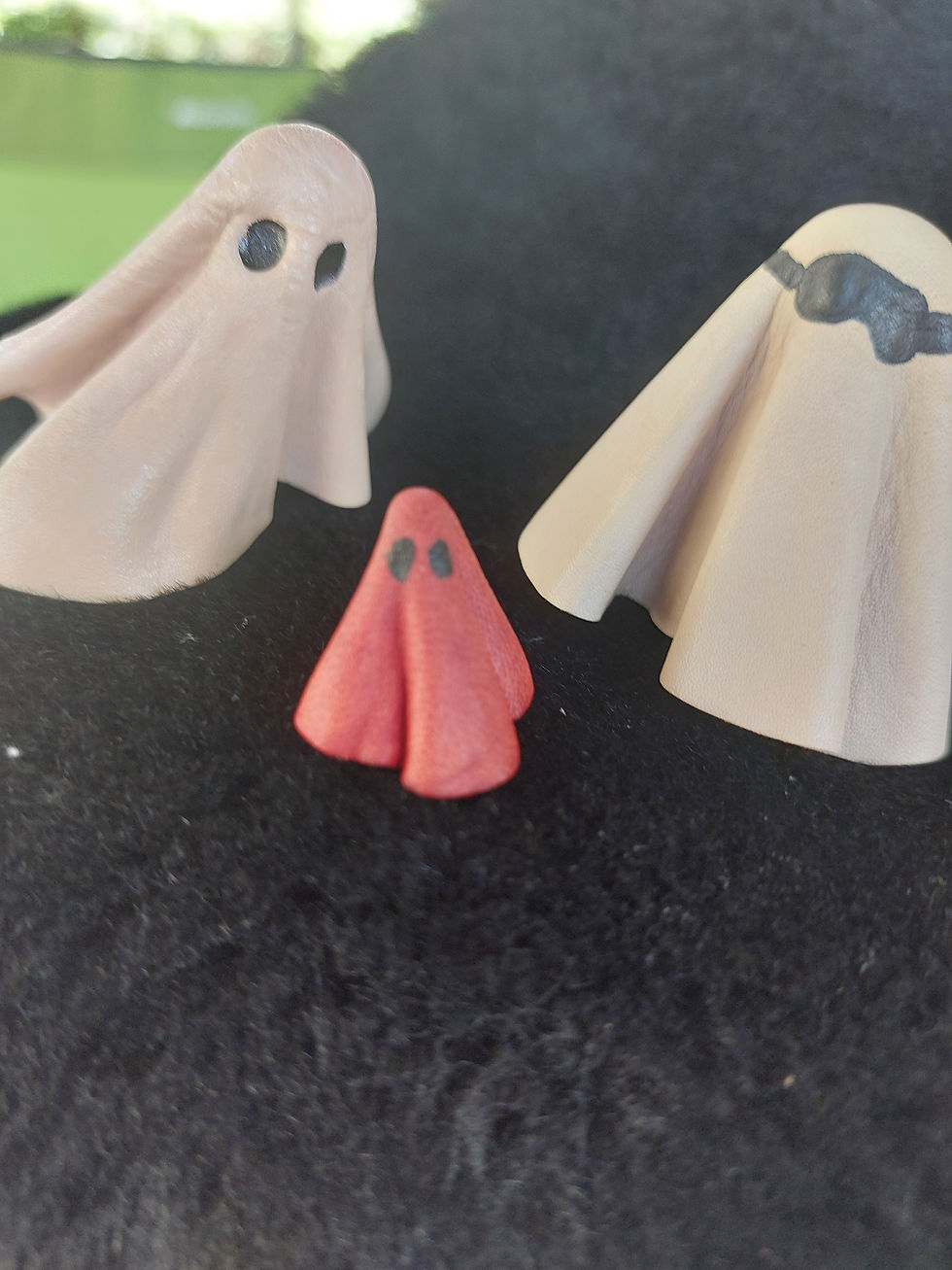 Thumbnail: Plain or Coloured Small Ghost