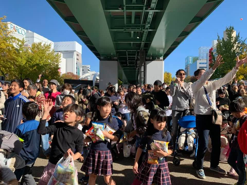 名古屋 建築祭 建前ライブ もち投げ
