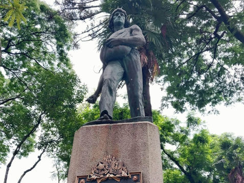Estátua ‘O Semeador’, de Zaco Paraná, é tema do Marco Zero