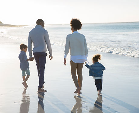 Famiglia ad una spiaggia