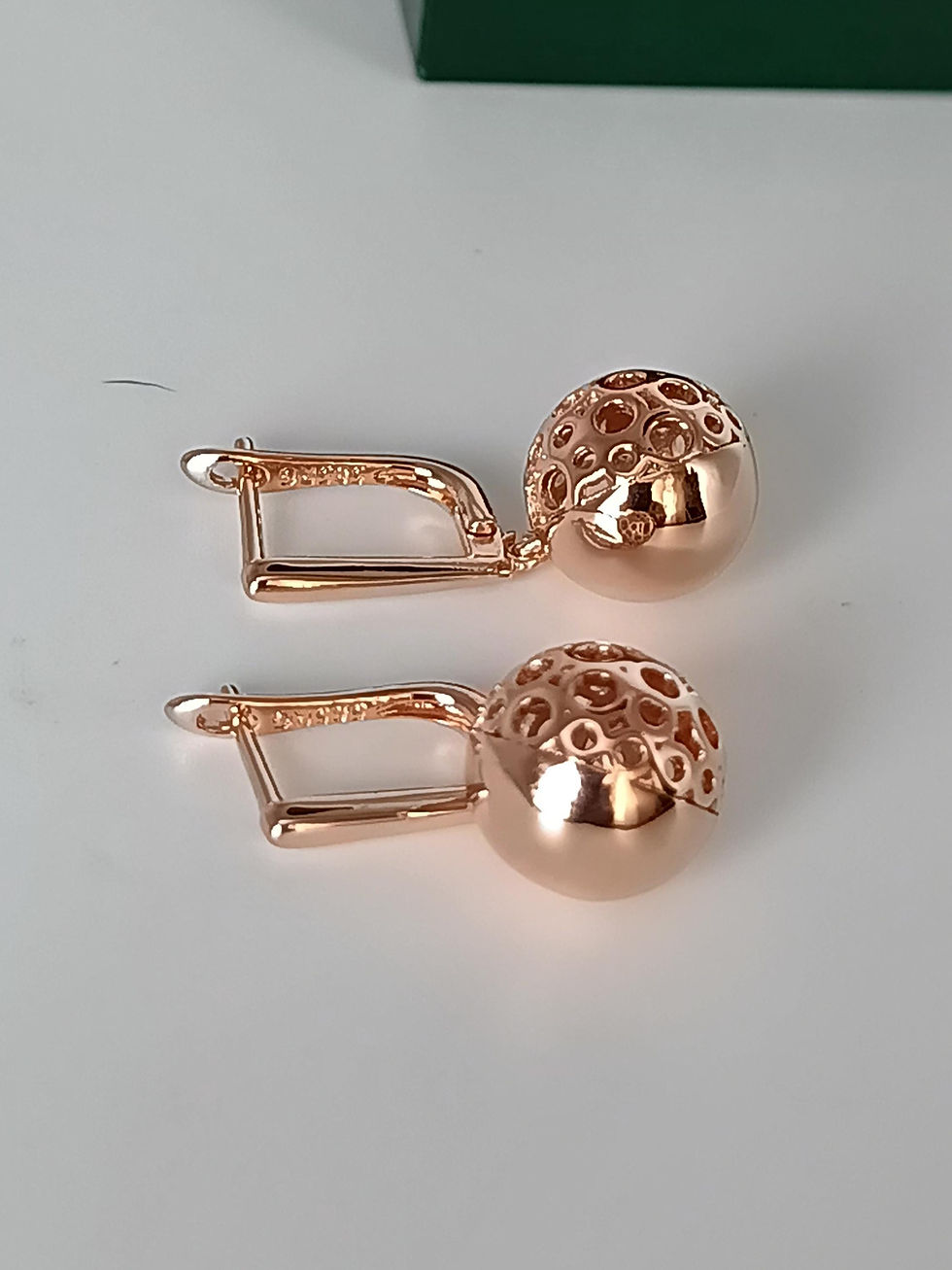 Миниатюра: Vintage 1990-s 14 Ct Rolled Gold Large Solid Earrings - Hallmarked 585 RG