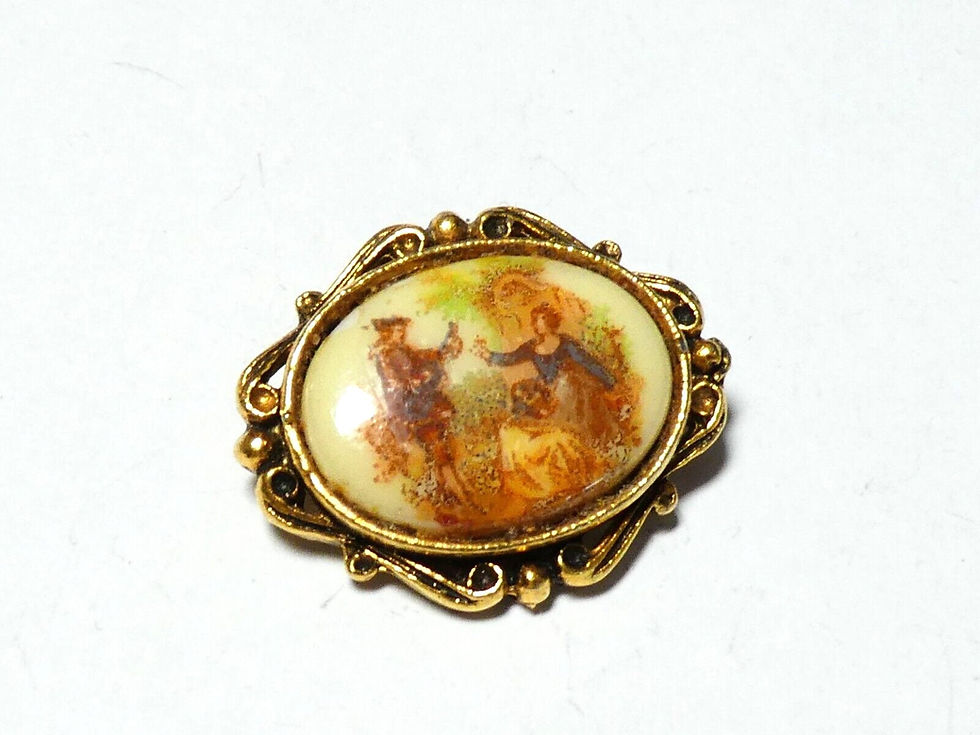 Thumbnail: VINTAGE Small Goldtone Framed Glass Printed Fragonard Courting Couple BROOCH.