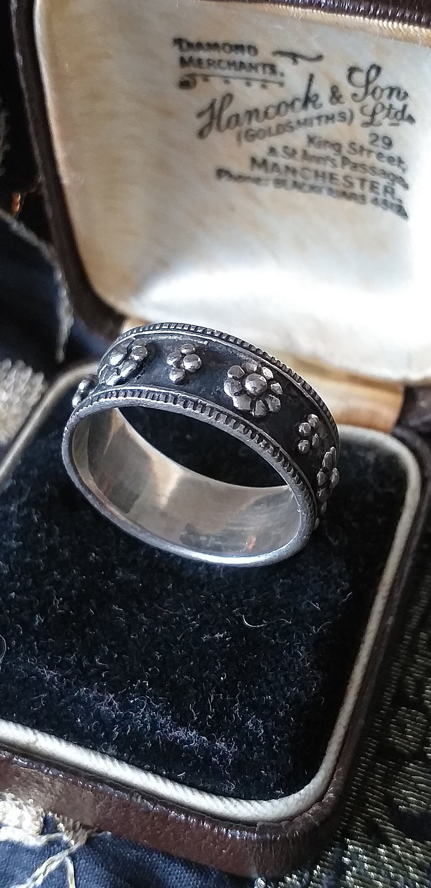 Vintage 1960-s Sterling Silver 925 Beautiful Band Ring UK Q, US 8 - Nice Design.