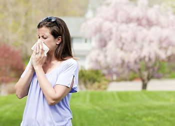 It’s not just the pollen — your body’s histamine response could be the real culprit behind those seasonal sniffles.