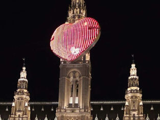 Vienna Christmas Heart
