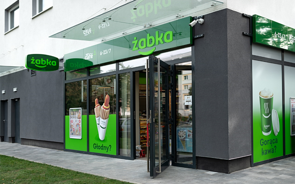 How Żabka store owners address temporary staffing gaps using Traxlo’s on-demand tasks dashboard