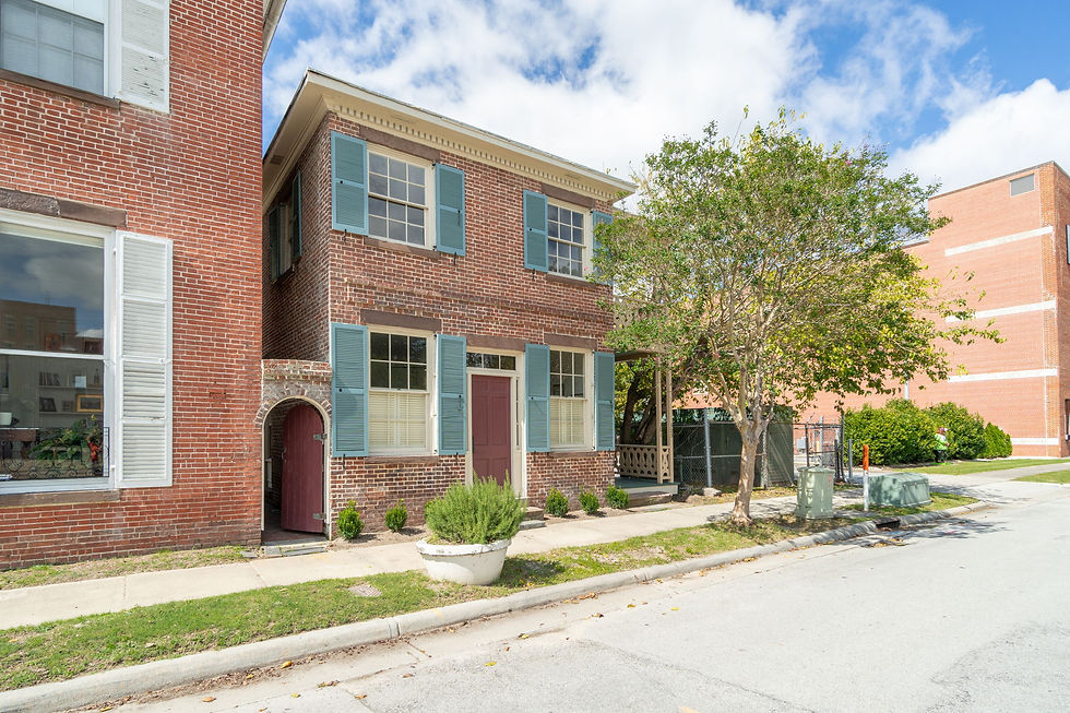 3-web-or-mls-301-hancock-st-3.jpg