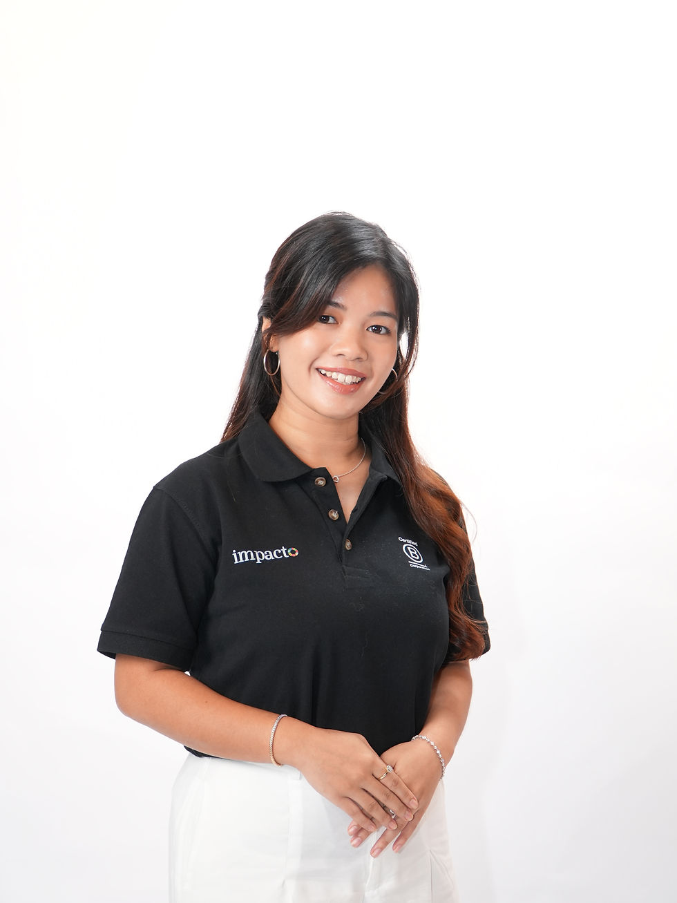 O - Corporate Headshot (Informal) - Myra.JPG