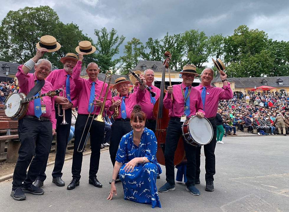 Blå Mandag Jazz Band - (streetparade)