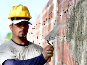 Obras de construção de quadra poliesportiva na praia de Farol em fase de conclusão